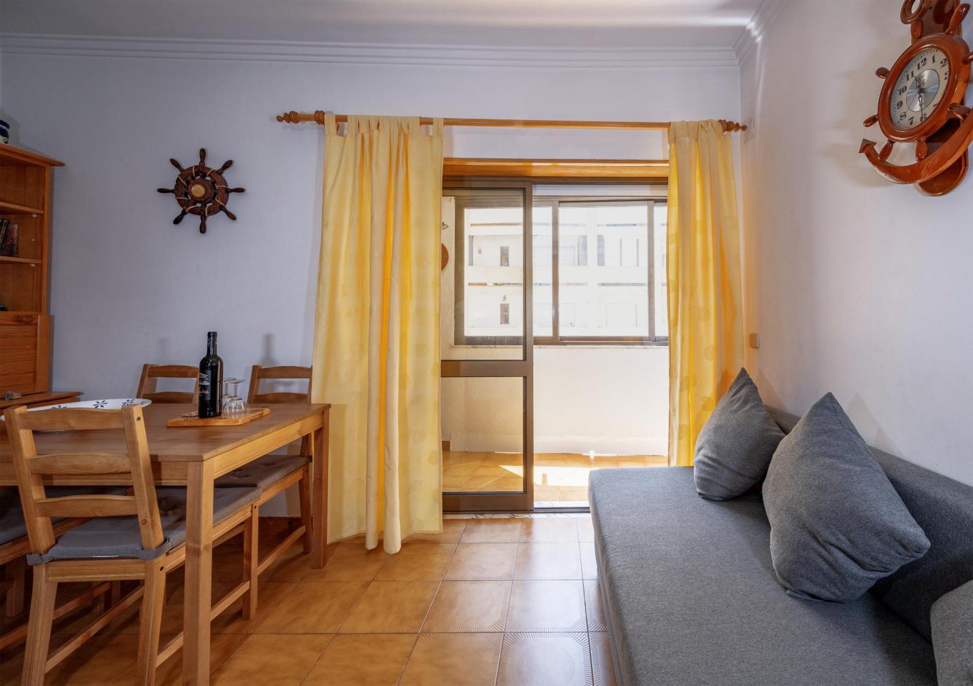 Cozy Apartment Near The Beach In Costa De Caparica Kültér fotó
