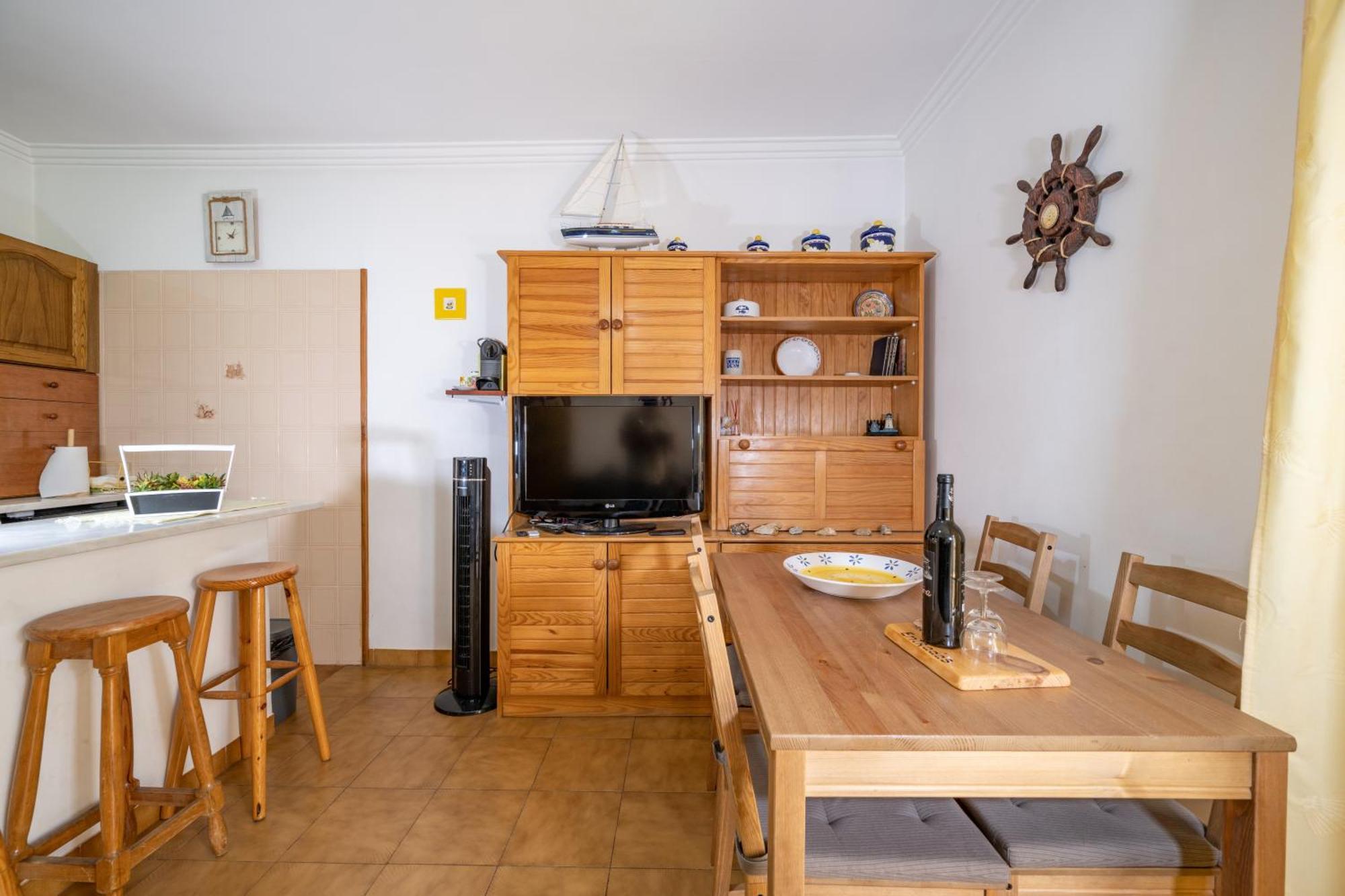 Cozy Apartment Near The Beach In Costa De Caparica Kültér fotó